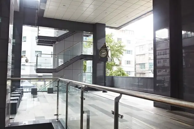 Rainbow Hotel Myeongdong