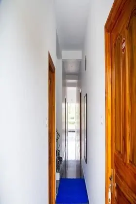Rainbow Residency ECR - Lobi