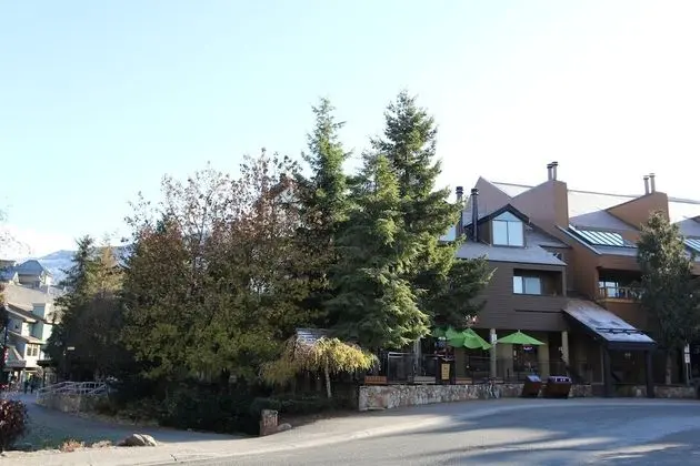 Rainbow Suites by Whistler Retreats - Dış Mekan