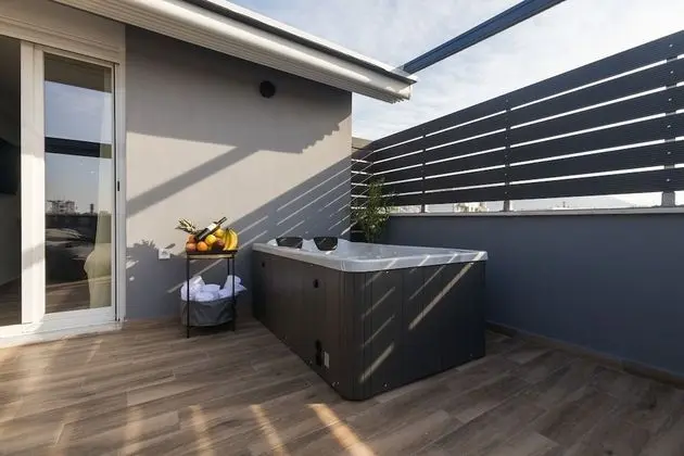 Raise Athens Metro Apartments