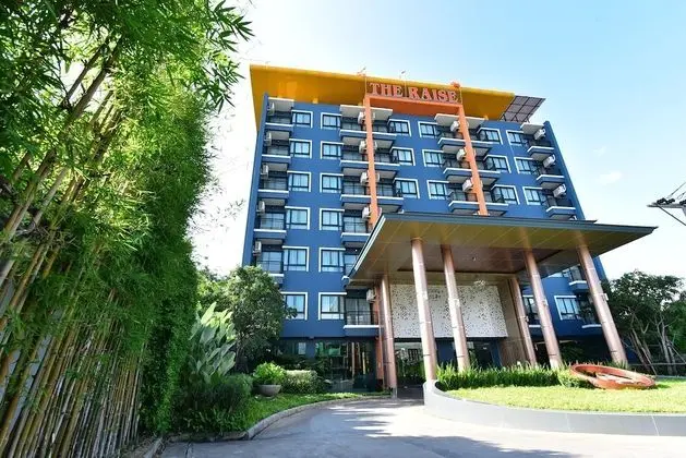 The Raise Hotel