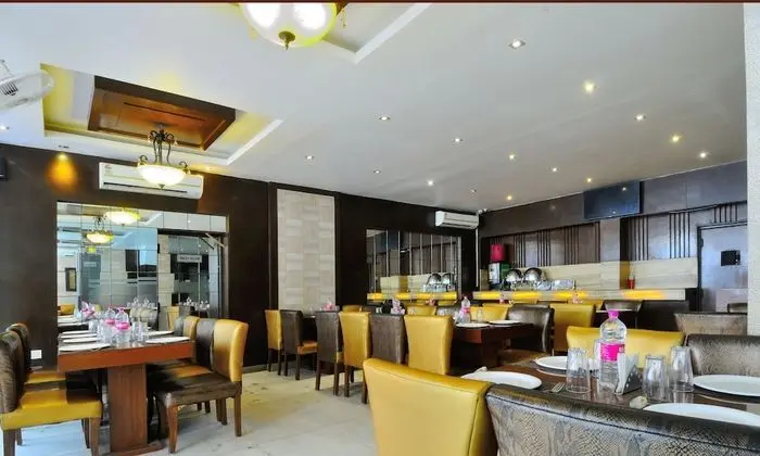 Hotel The Raj, New Delhi - Yerinde Yemek