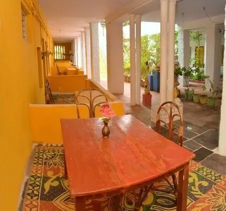 Rajalakshmi Guest House - Yerinde Yemek