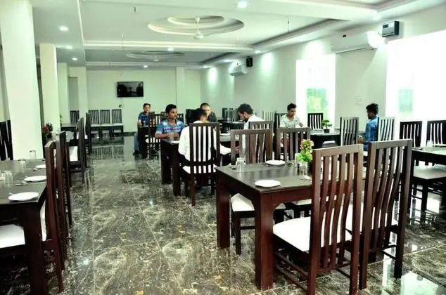 Rajvanshi Palace by Jassritha Hotels - Yerinde Yemek