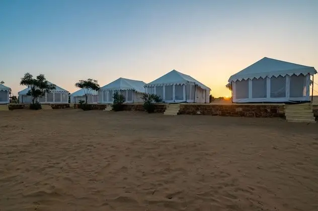 Rajwada Desert Camp by Park Tree