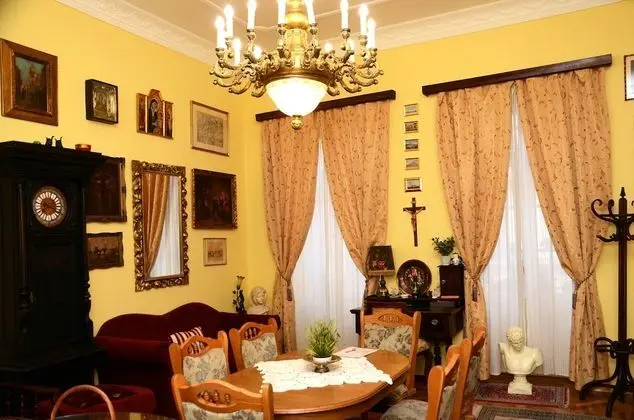 Rakoczi Boulevard Apartments