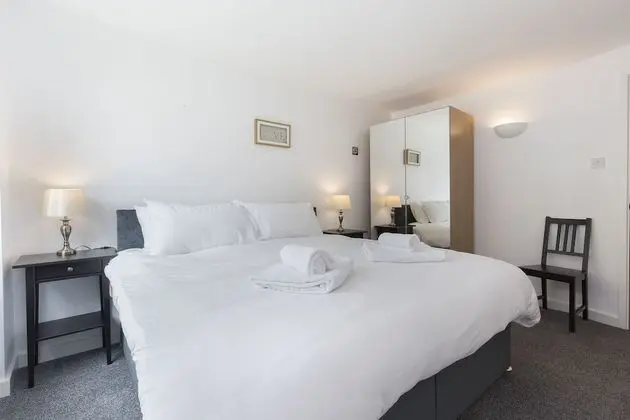 Raleigh Square Apartments