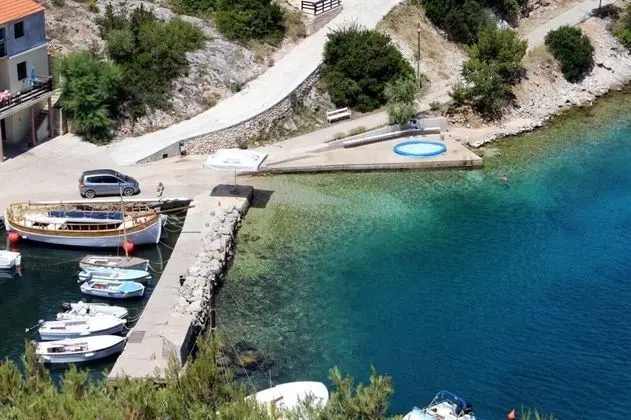 Ralje - 100m From the sea & Free Parking - A2 - Plaj