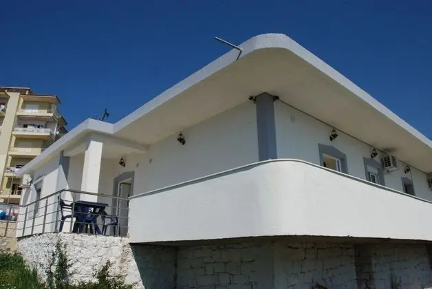Rama Apartments
