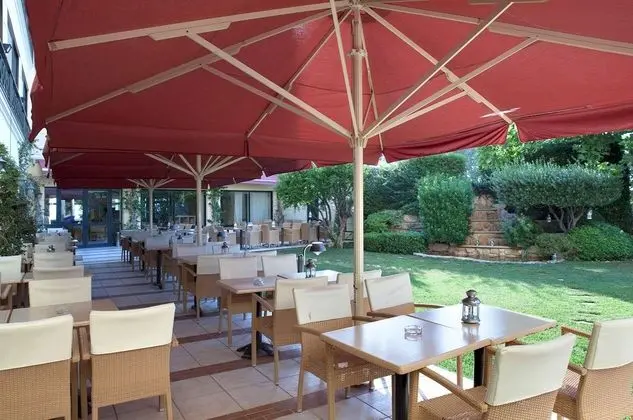 Ramada Attica Riviera