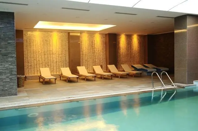Ramada By Wyndham Bursa Çekirge Thermal & Spa - Havuz