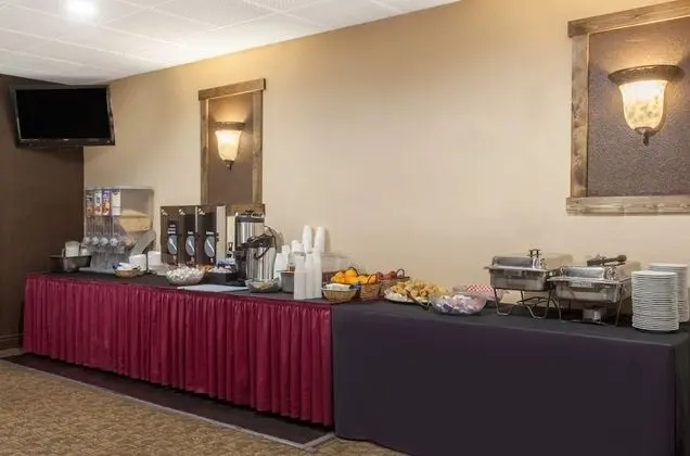 Ramada by Wyndham Fresno North - Kahvaltı
