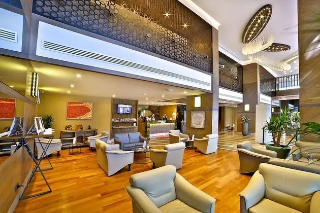 Ramada by Wyndham Istanbul Old City - Lobi