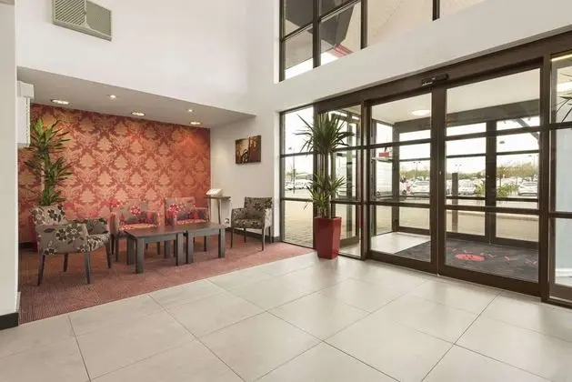 Ramada Cambridge