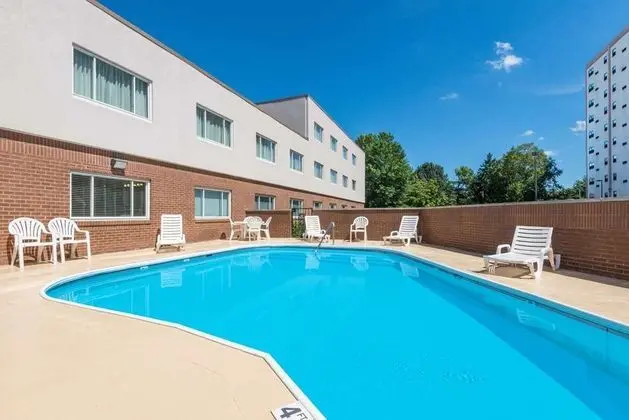 Ramada Conference Center by Wyndham Paintsville