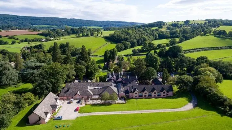 Ramada Resort Cwrt Bleddyn Hotel & Spa