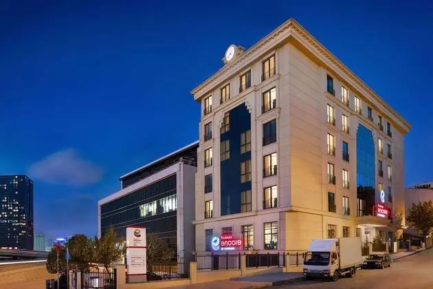 Ramada Encore By Wyndham Istanbul Basin Express - Dış Mekan