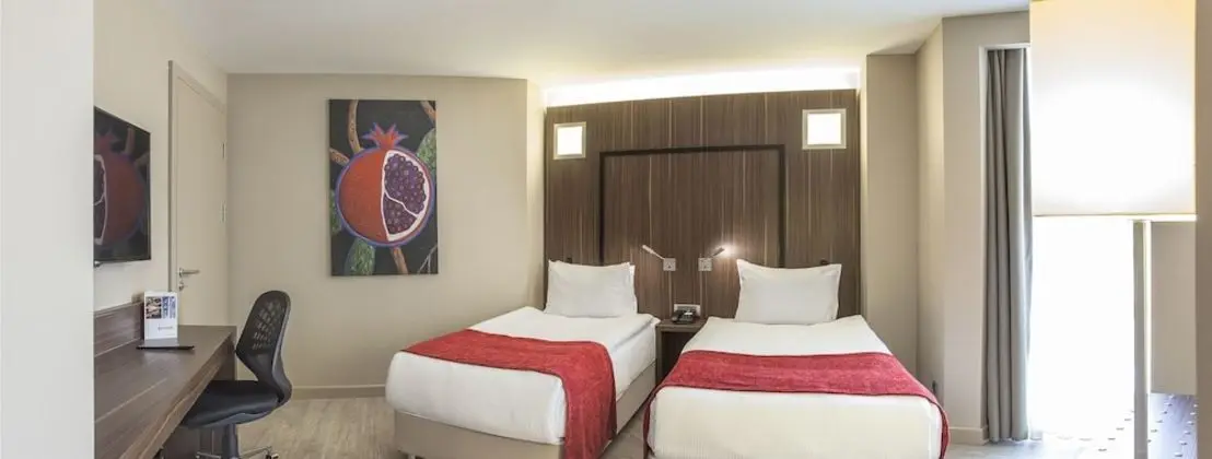 Ramada Encore by Wyndham Izmir - Oda