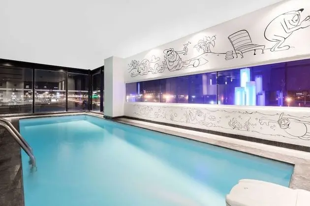 Ramada Encore Queretaro - Havuz