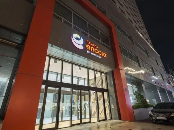 Ramada Encore by Wyndham CheonAn - Dış Mekan