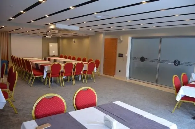 Ramada Encore by Wyndham Gebze - İş / Konferans