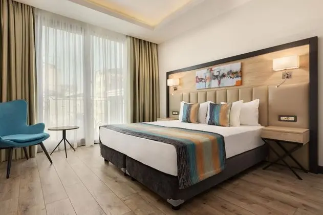 Ramada Encore By Wyndham İstanbul Basın Express - Oda