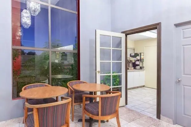 Ramada Limited Bakersfield Central - Genel