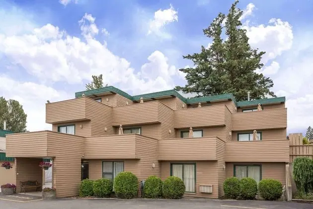 Ramada Limited Quesnel - Dış Mekan