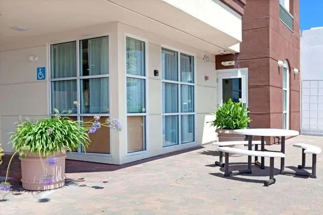 Ramada Limited San Francisco Airport - Manzara / Peyzaj