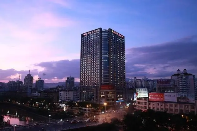 Ramada Longyan