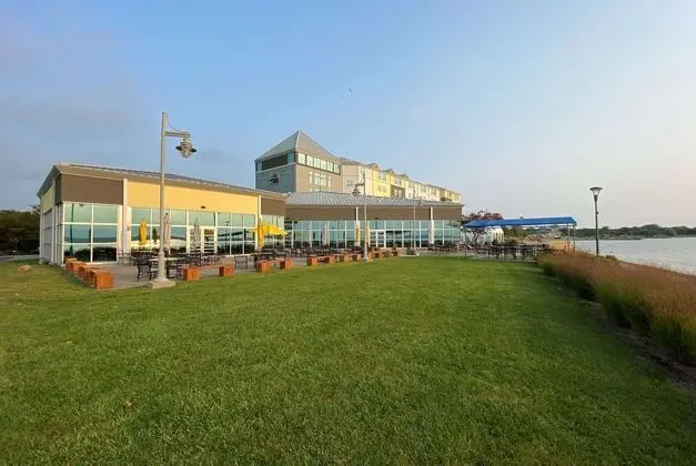 Ramada Plaza Geneva Lakefront Resort
