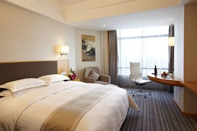 Ramada Plaza Shanghai Pudong Airport