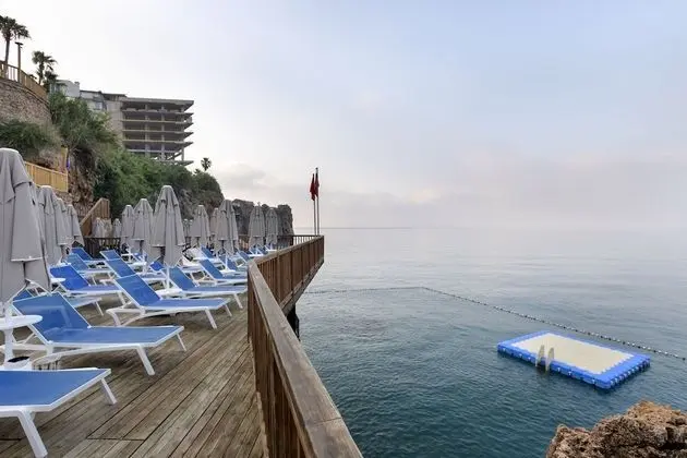 Ramada Plaza by Wyndham Antalya - 3