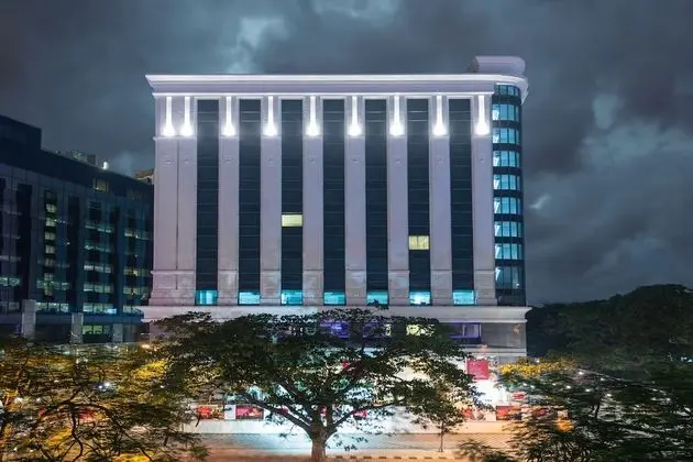Ramada Plaza by Wyndham Chennai - Dış Mekan