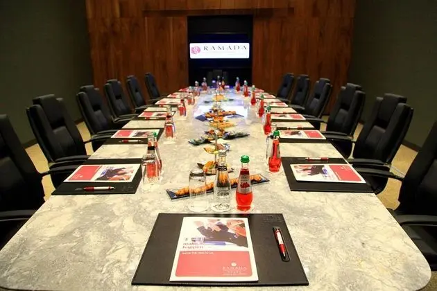 Ramada Plaza by Wyndham İstanbul Asia Airport - İş / Konferans