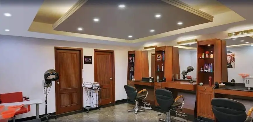 Ramada Plaza by Wyndham JHV Varanasi - Spa