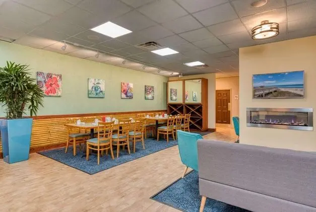 Ramada Plaza by Wyndham Nags Head Oceanfront - Lobi