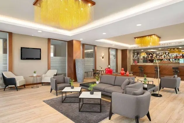 Ramada Plaza by Wyndham Samsun - Bar