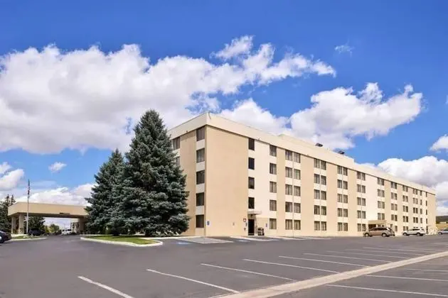 Ramada Plaza by Wyndham Sheridan Hotel & Convention Center - Dış Mekan
