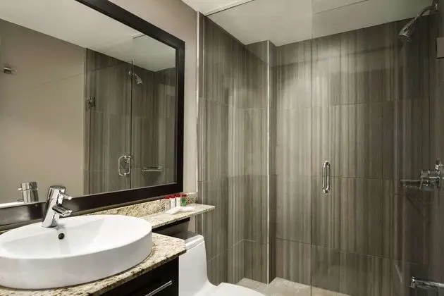 Ramada Plaza by Wyndham Toronto Downtown