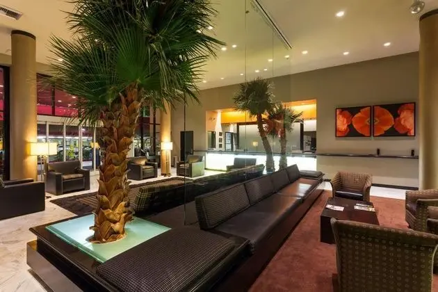 Ramada Plaza by Wyndham West Hollywood 