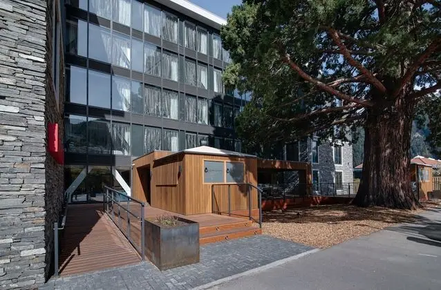 Ramada Queenstown Central - Dış Mekan