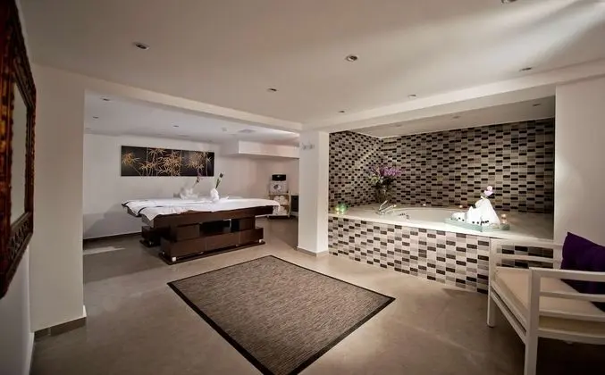 Ramada Resort by Wyndham Bodrum - Spa