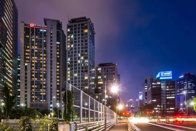 Ramada Hotels & Suites Seoul Namdaemun - Dış Mekan