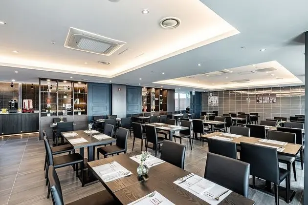Ramada Hotels & Suites Seoul Namdaemun - Yerinde Yemek