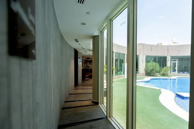Ramada Hotel & Suites - Havuz