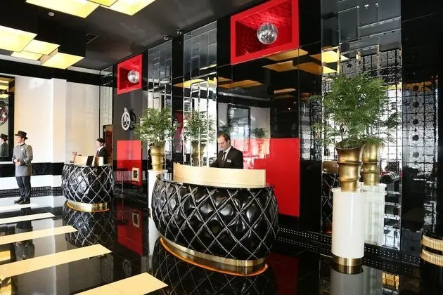 Ramada Hotel & Suites by Wyndham Istanbul Sisli - Lobi
