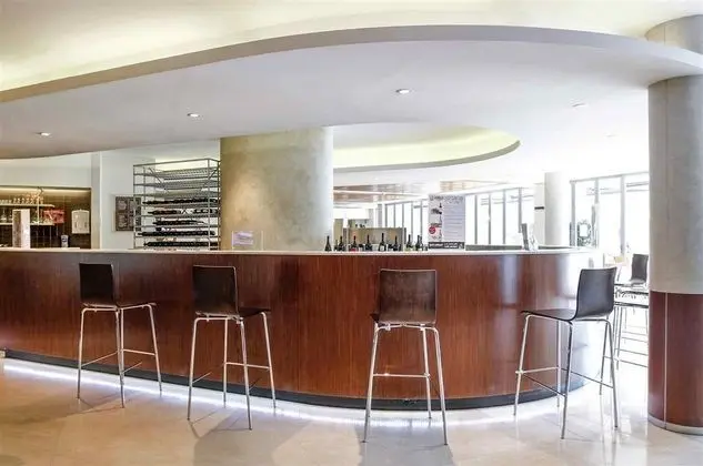Ramada Hotel and Suites Sydney Cabramatta - Bar