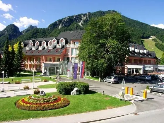 Ramada Hotel & Suites by Wyndham Kranjska Gora