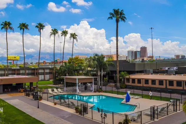 Ramada Tucson